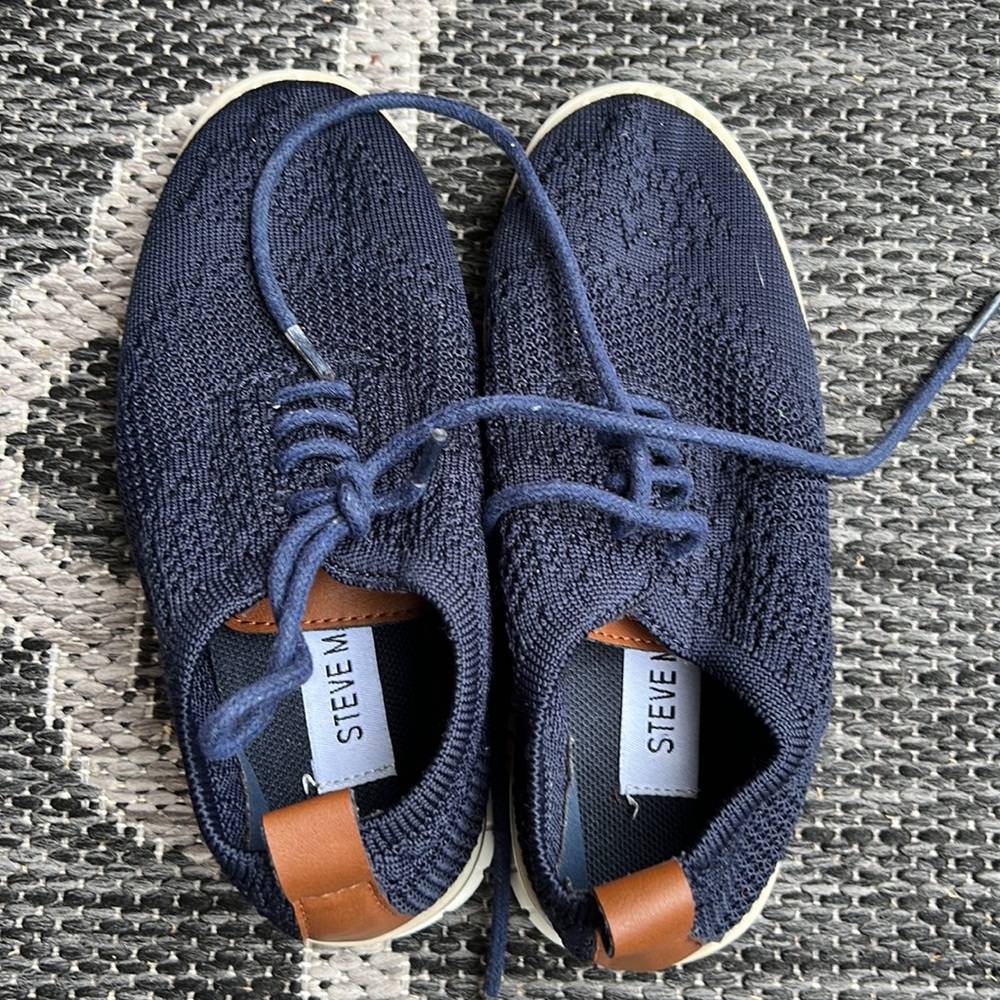 Steve Madden boys shoes